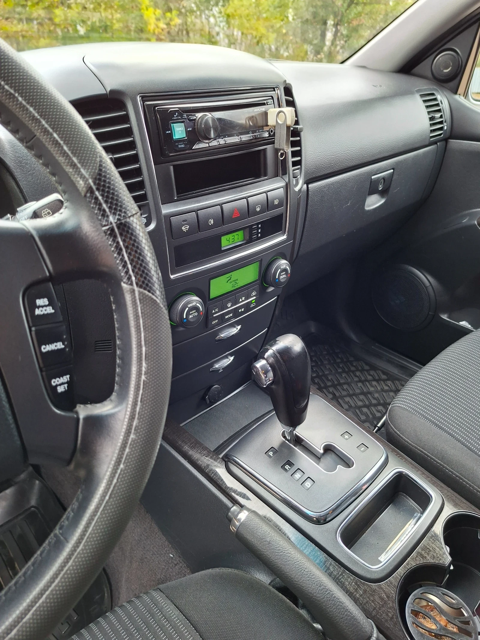 Kia Sorento, снимка 3 - Автомобили и джипове - 54245362