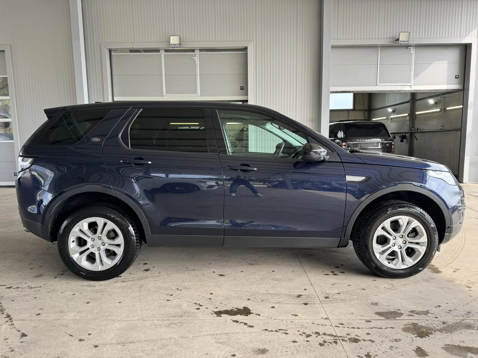 Land Rover Discovery Sport 2.0D* 150ps* 4x4* 153хл.км* НАВИ* КАМЕРА, снимка 6 - Автомобили и джипове - 54357660