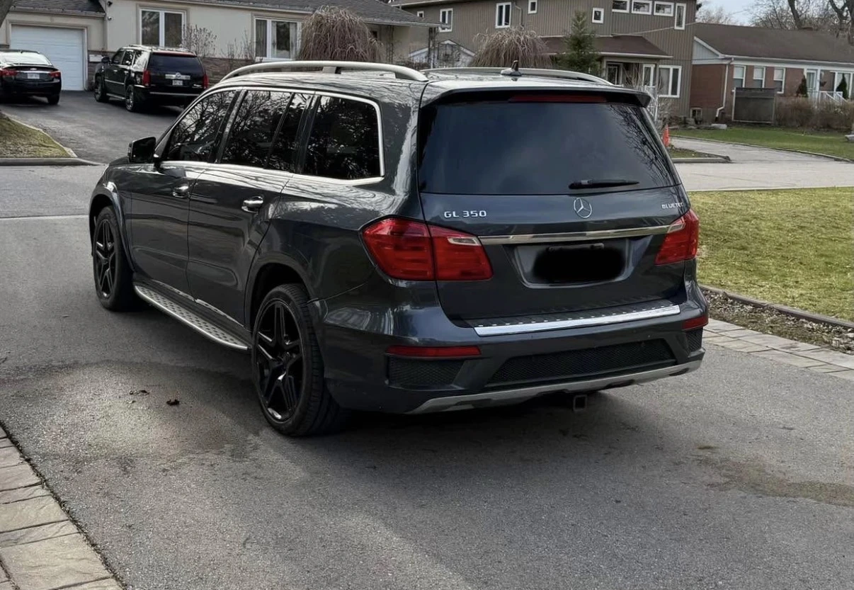 Mercedes-Benz GL 350 D / AMG / DESIGNO / 360* CAMERA / CARFAX / 7 МЕСТА, снимка 4 - Автомобили и джипове - 54490754