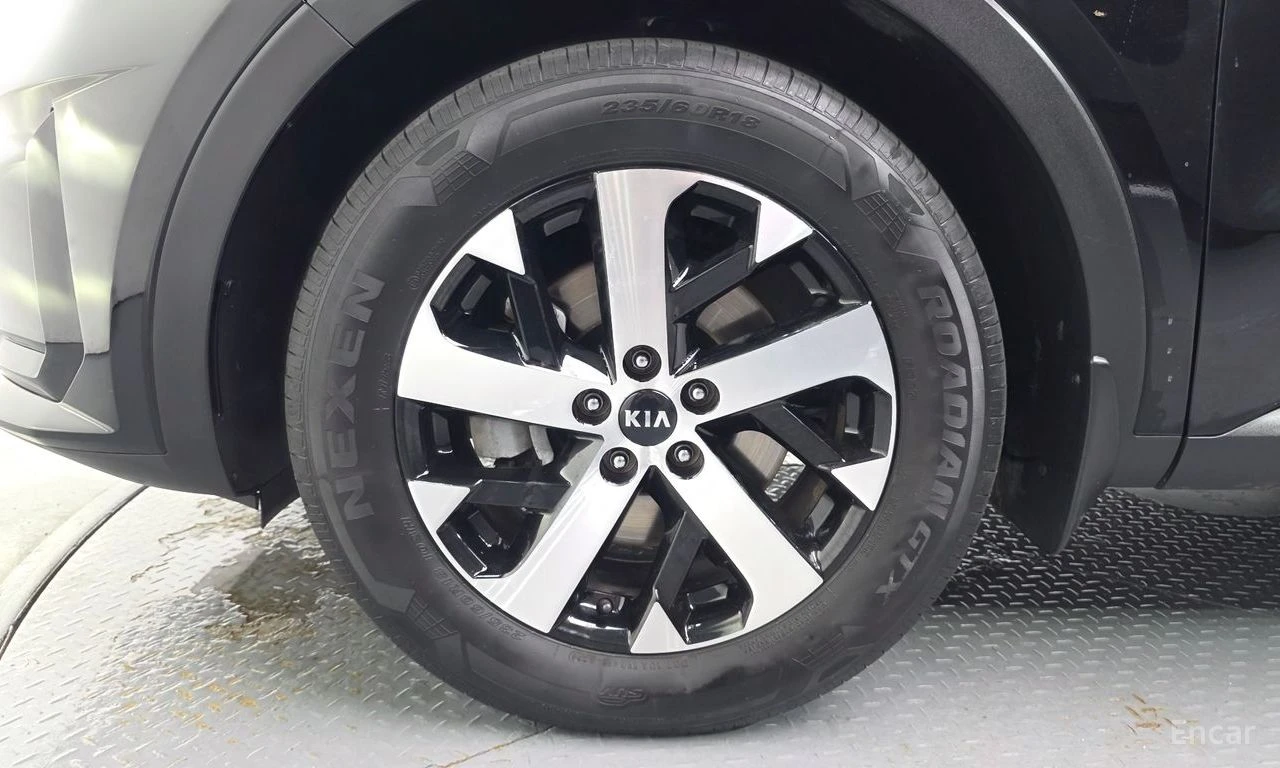 Kia Sorento 2.2D Prestige 4x4* ПОДГРЕВ* ОБДУХВАНЕ* КАМЕРА* , снимка 5 - Автомобили и джипове - 55250787