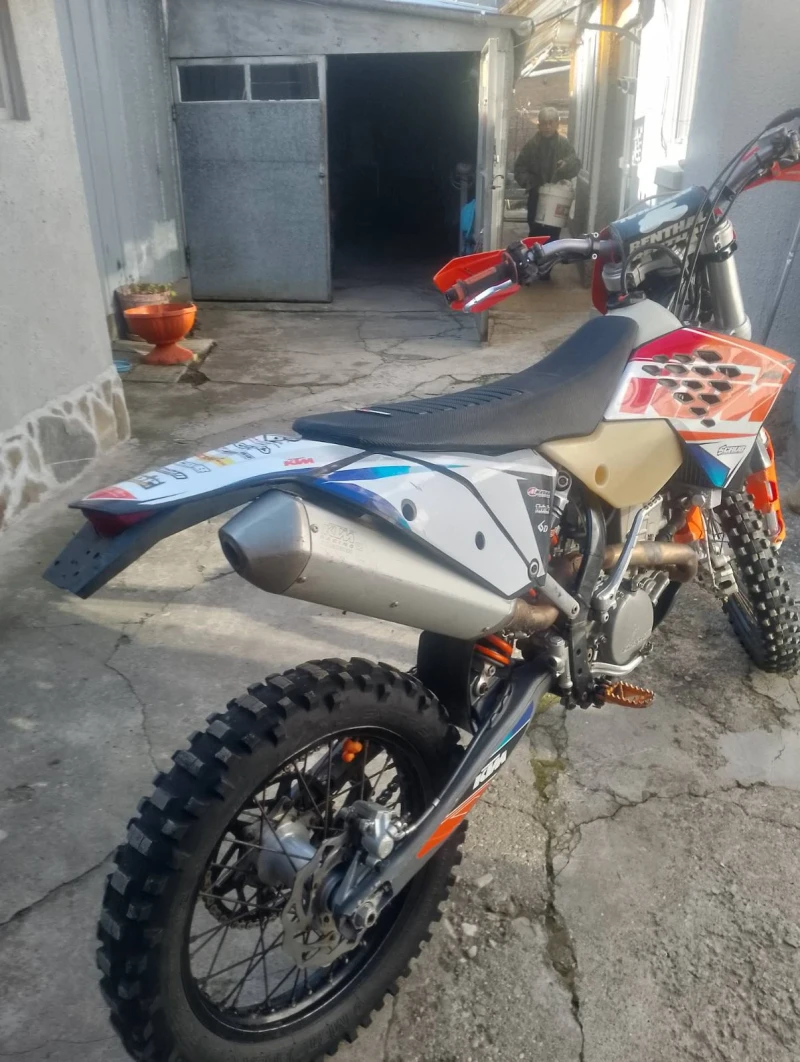 Ktm 250 Моторът има спортни радиатори и мъркучи, снимка 3 - Мотоциклети и мототехника - 49010077