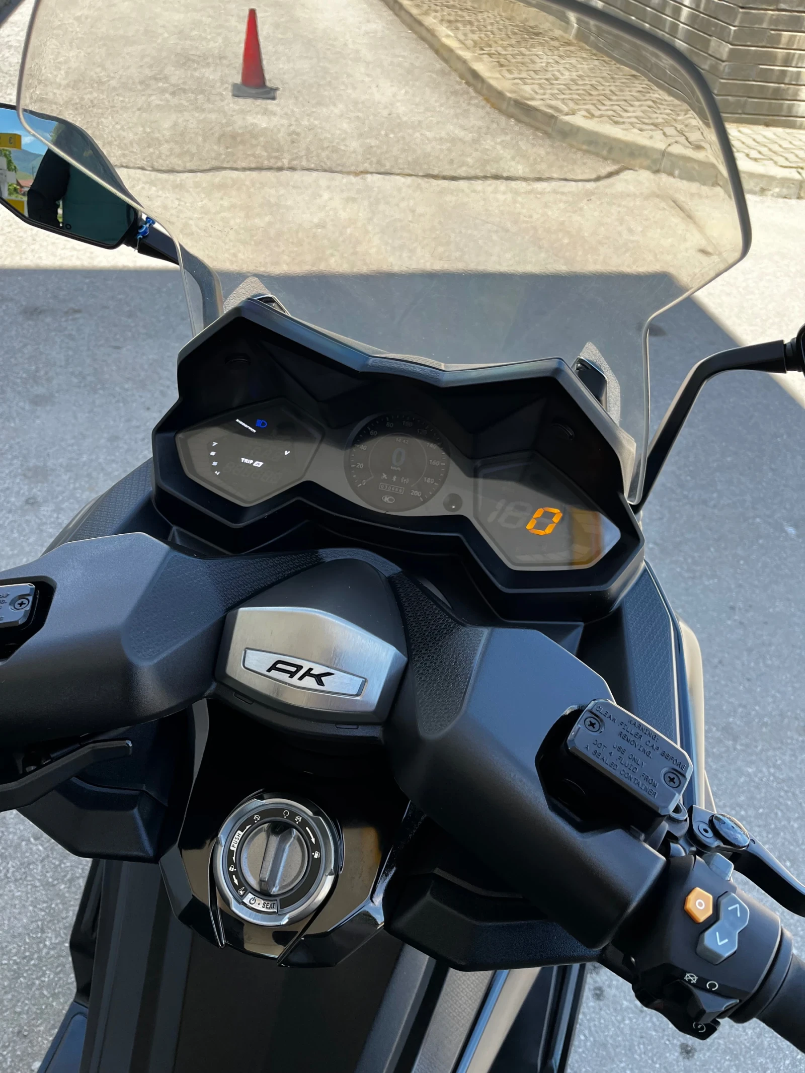 Kymco AK 550, снимка 8 - Мотоциклети и мототехника - 54730665