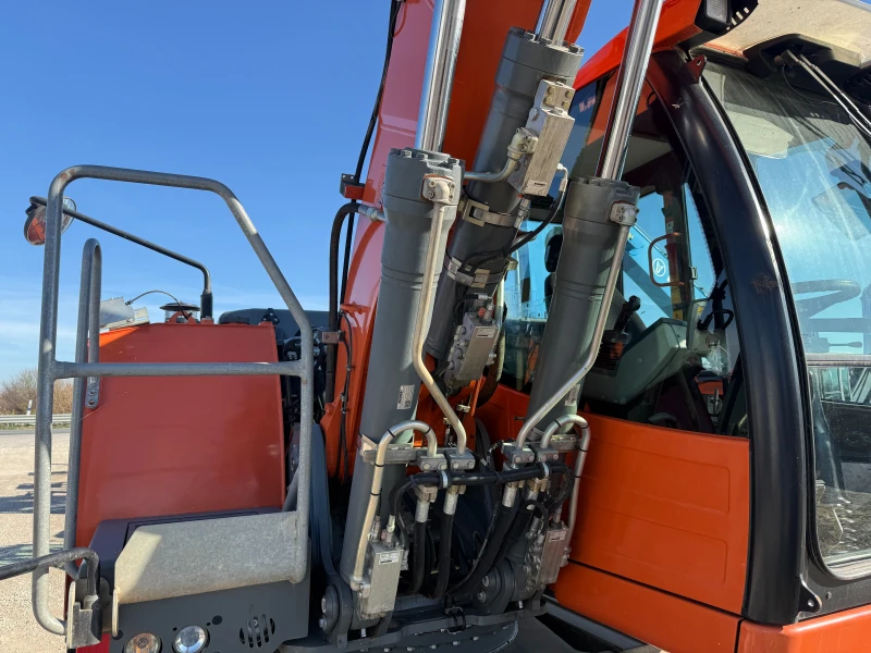 Багер Liebherr A 916, снимка 11 - Индустриална техника - 52422401