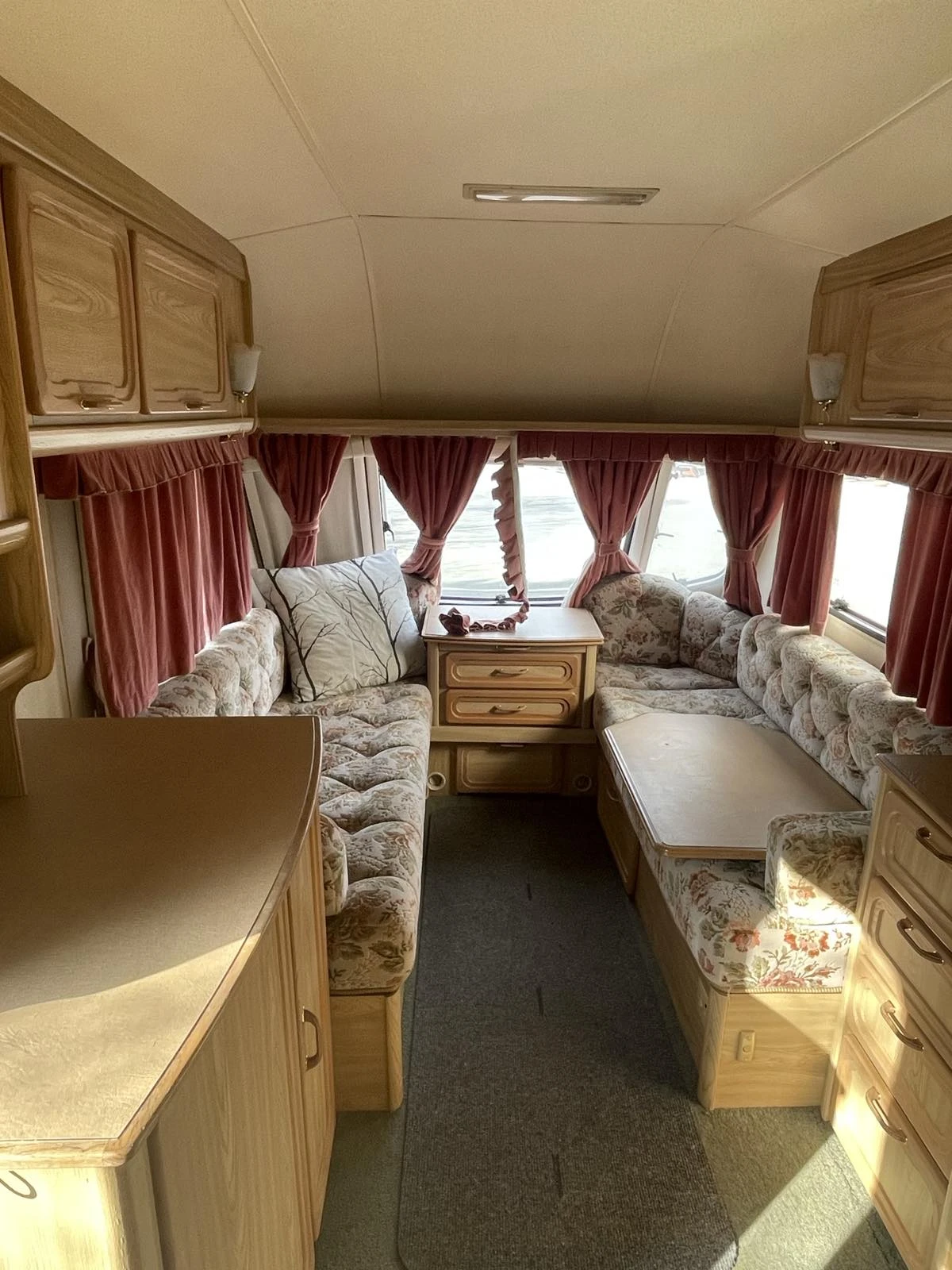 Каравана Други 475-2 ЕК Clubman, снимка 3 - Каравани и кемпери - 53876557