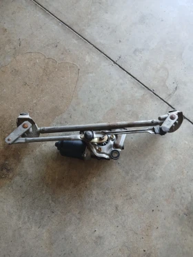 159200-4301 моторче с механизъм чистачки Toyota Yaris Verso 85110-52090, снимка 2