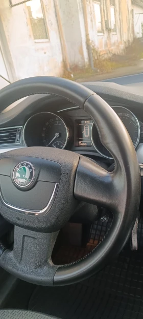 Skoda Superb 1.6 TDI 105k.c , снимка 12
