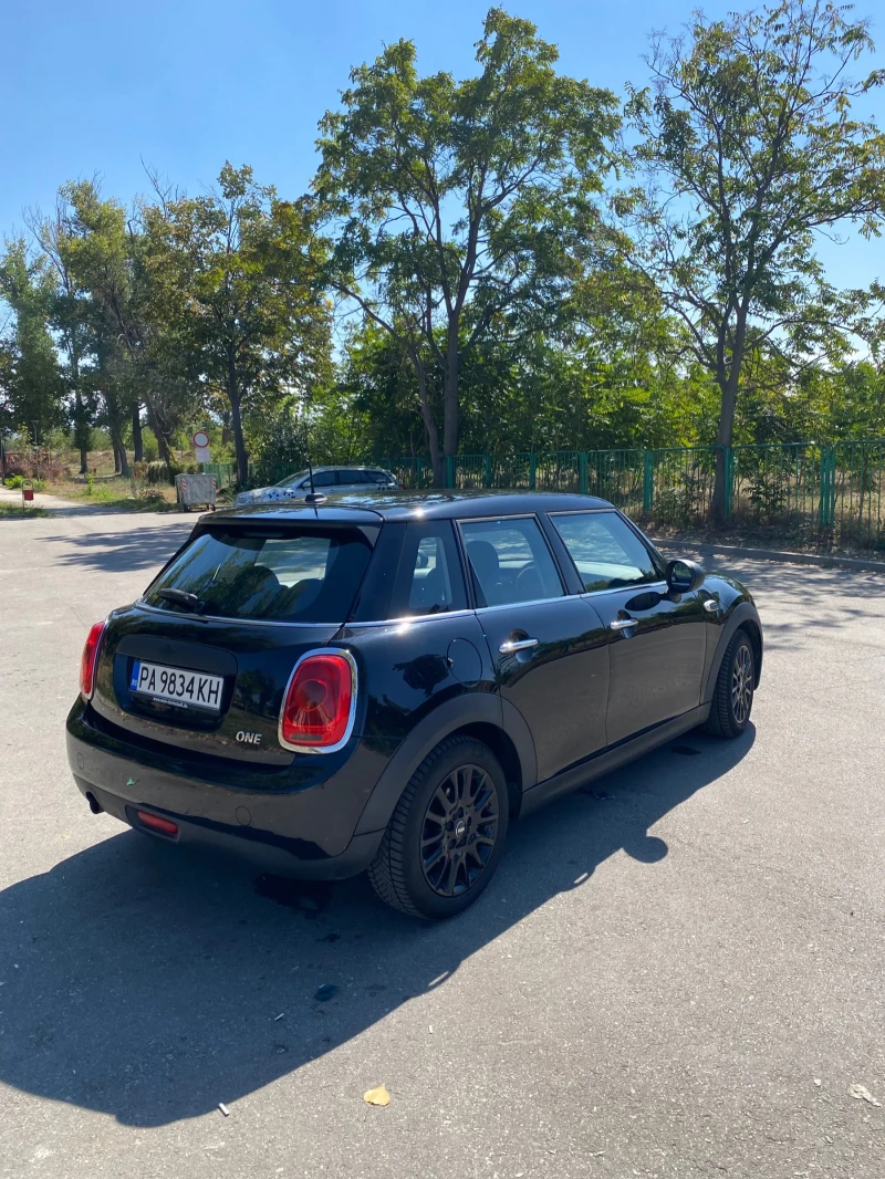 Mini One, снимка 2 - Автомобили и джипове - 48704384