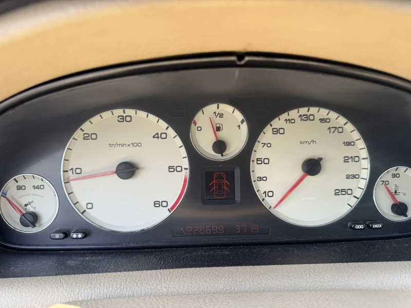 Peugeot 607 2.2HDI, снимка 16 - Автомобили и джипове - 51189886