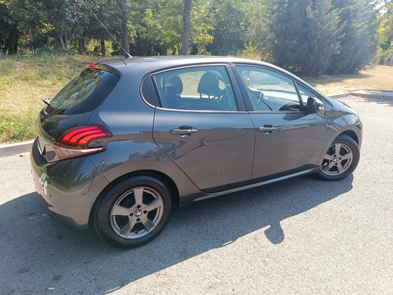 Peugeot 208, снимка 6 - Автомобили и джипове - 51093205