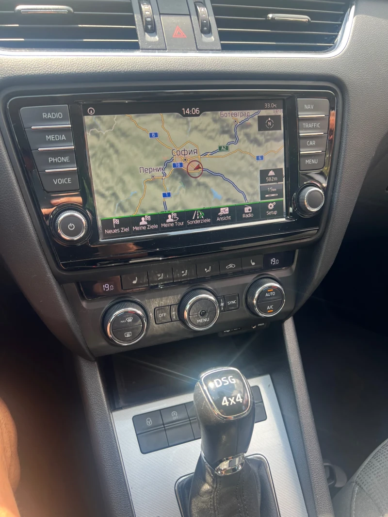 Skoda Octavia 2.0 184 4x4 full swiss! Cena bez analog na pazara!, снимка 8 - Автомобили и джипове - 52077762