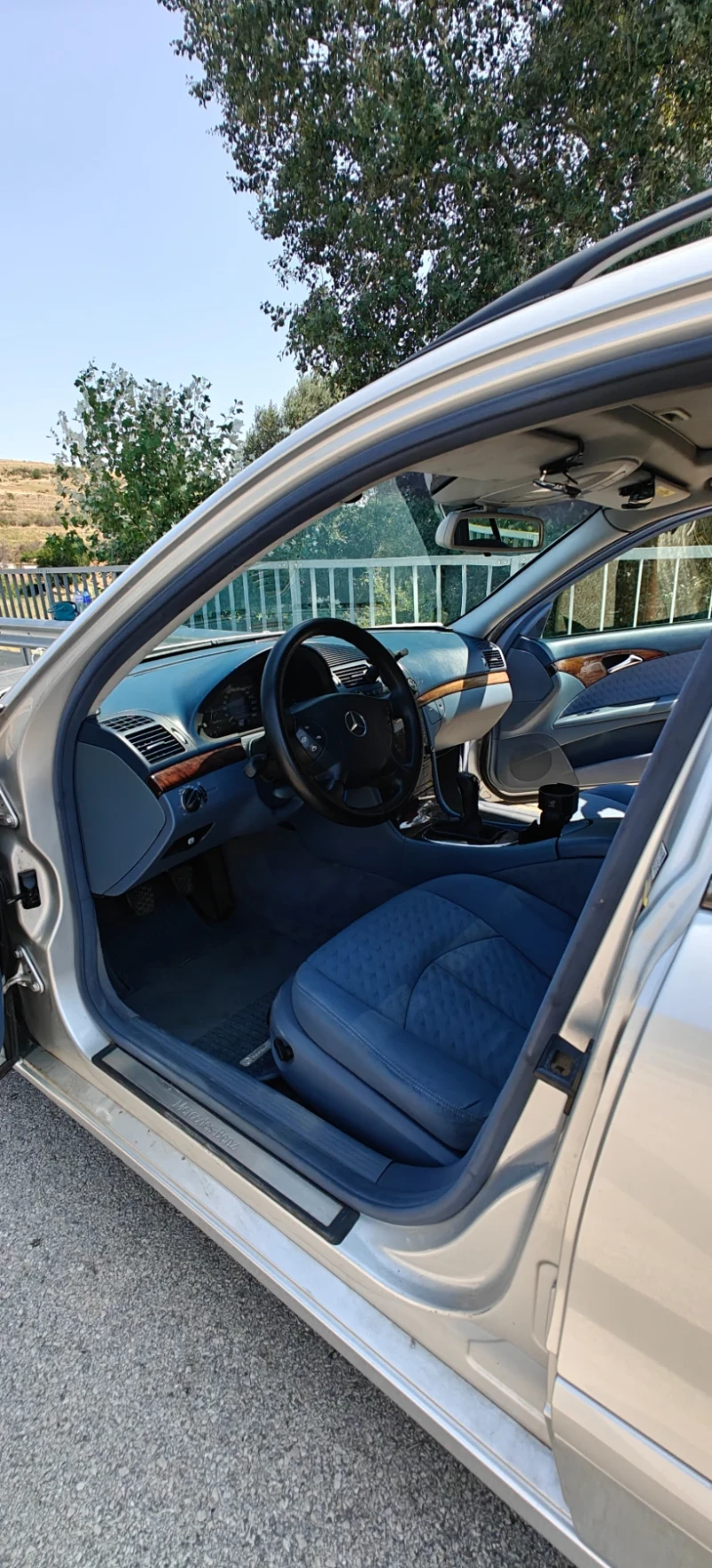 Mercedes-Benz E 220, снимка 13 - Автомобили и джипове - 51884533