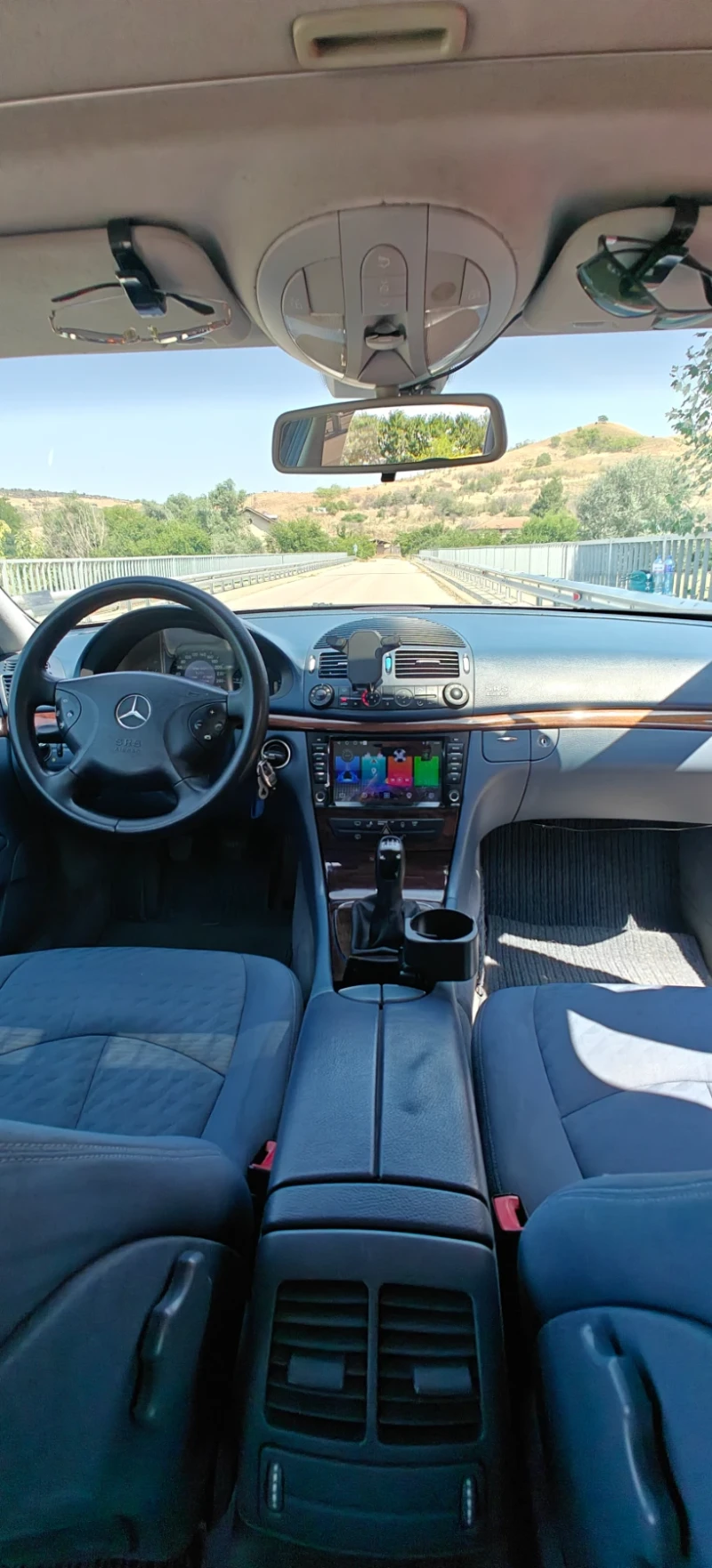 Mercedes-Benz E 220, снимка 4 - Автомобили и джипове - 51884533