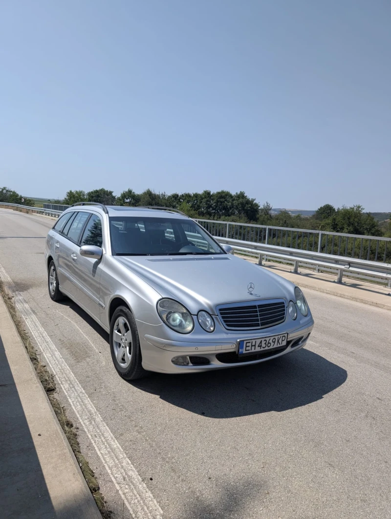 Mercedes-Benz E 220, снимка 5 - Автомобили и джипове - 51884533