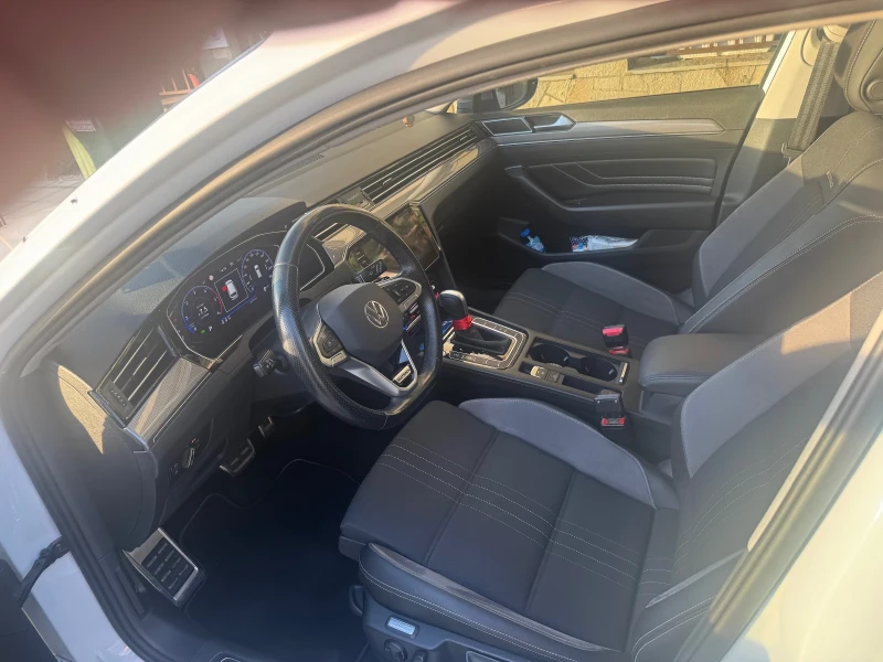 VW Passat B8.5 ALLTRACK 4x4 DISTRONIC FULL LED , снимка 4 - Автомобили и джипове - 52257150
