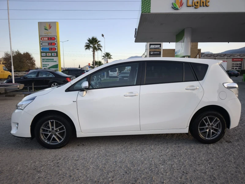 Toyota Verso 1.6i 132kc EVRO 6B FULL SERVICE IN TOYOTA , снимка 6 - Автомобили и джипове - 52435582