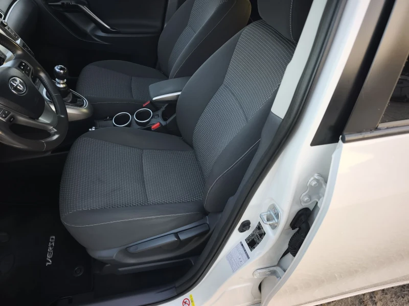 Toyota Verso 1.6i 132kc EVRO 6B FULL SERVICE IN TOYOTA , снимка 7 - Автомобили и джипове - 52435582