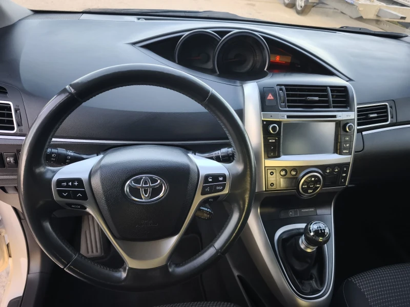 Toyota Verso 1.6i 132kc EVRO 6B FULL SERVICE IN TOYOTA , снимка 8 - Автомобили и джипове - 52435582