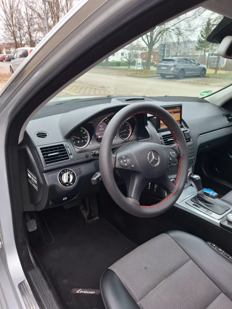 Mercedes-Benz C 220 Комби, снимка 8 - Автомобили и джипове - 53143425