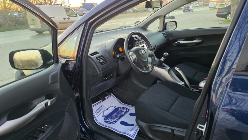 Toyota Auris КАТО ЧИСТО НОВА, снимка 6 - Автомобили и джипове - 53297830