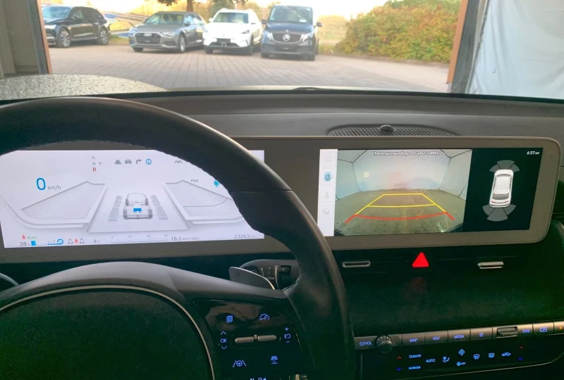Hyundai Ioniq 5 DYNAMIQ/235HP/4WD/CAM/LED/ACC/KLESS/764g, снимка 6 - Автомобили и джипове - 53372351