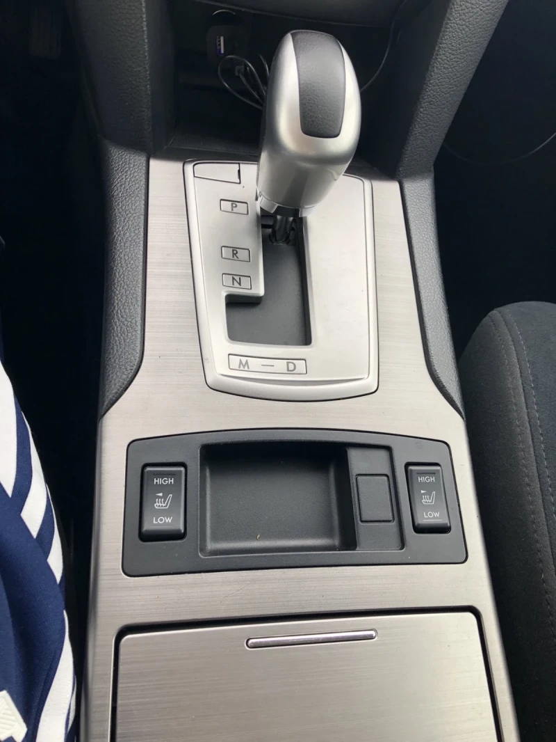Subaru Outback 2.5 AWD Swiss, снимка 12 - Автомобили и джипове - 53508863