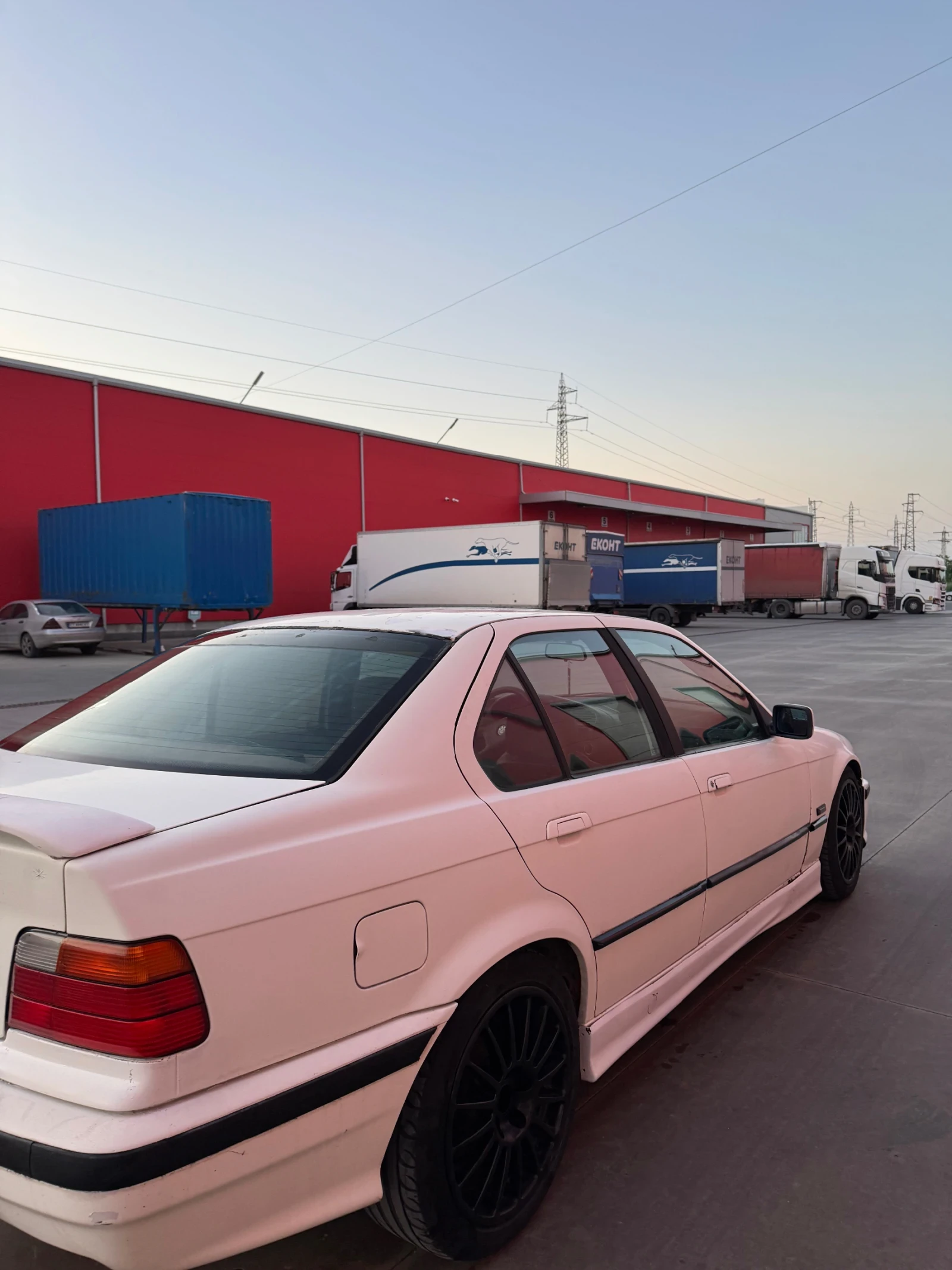 BMW 320  - изображение 9
