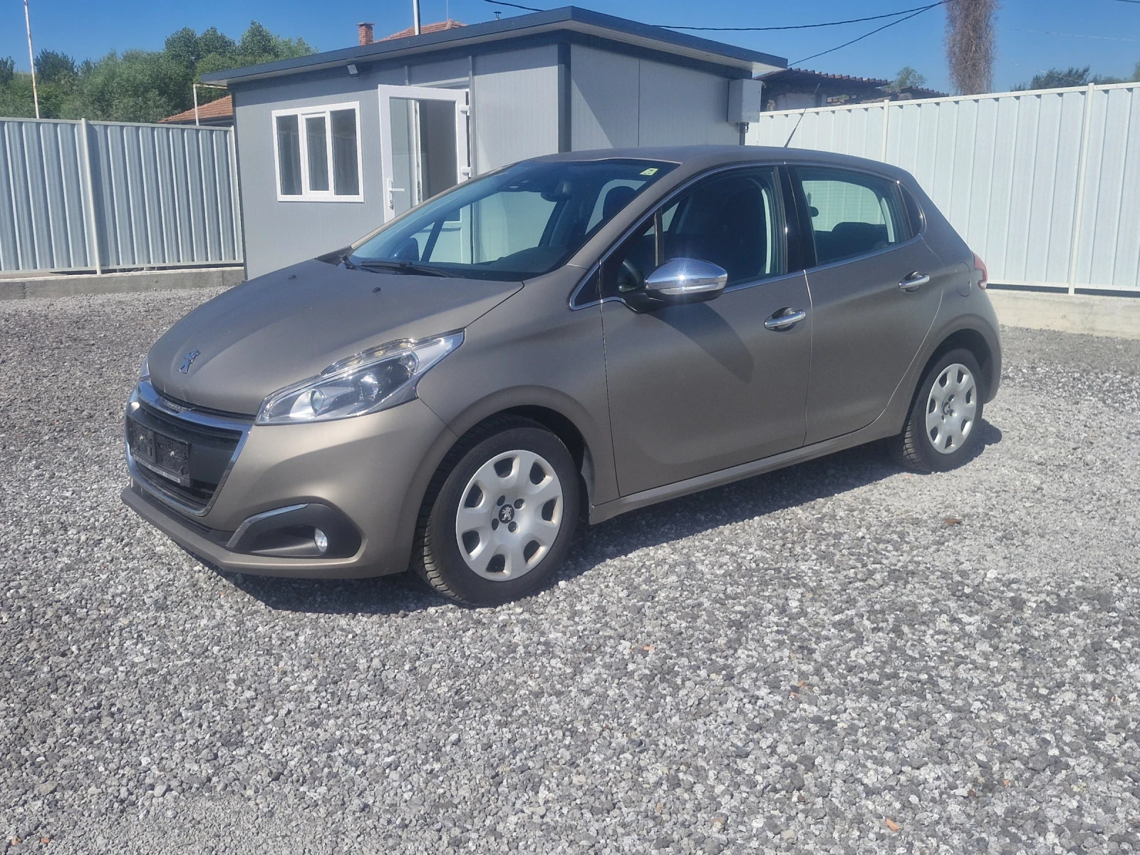 Peugeot 208 1.2 - изображение 2