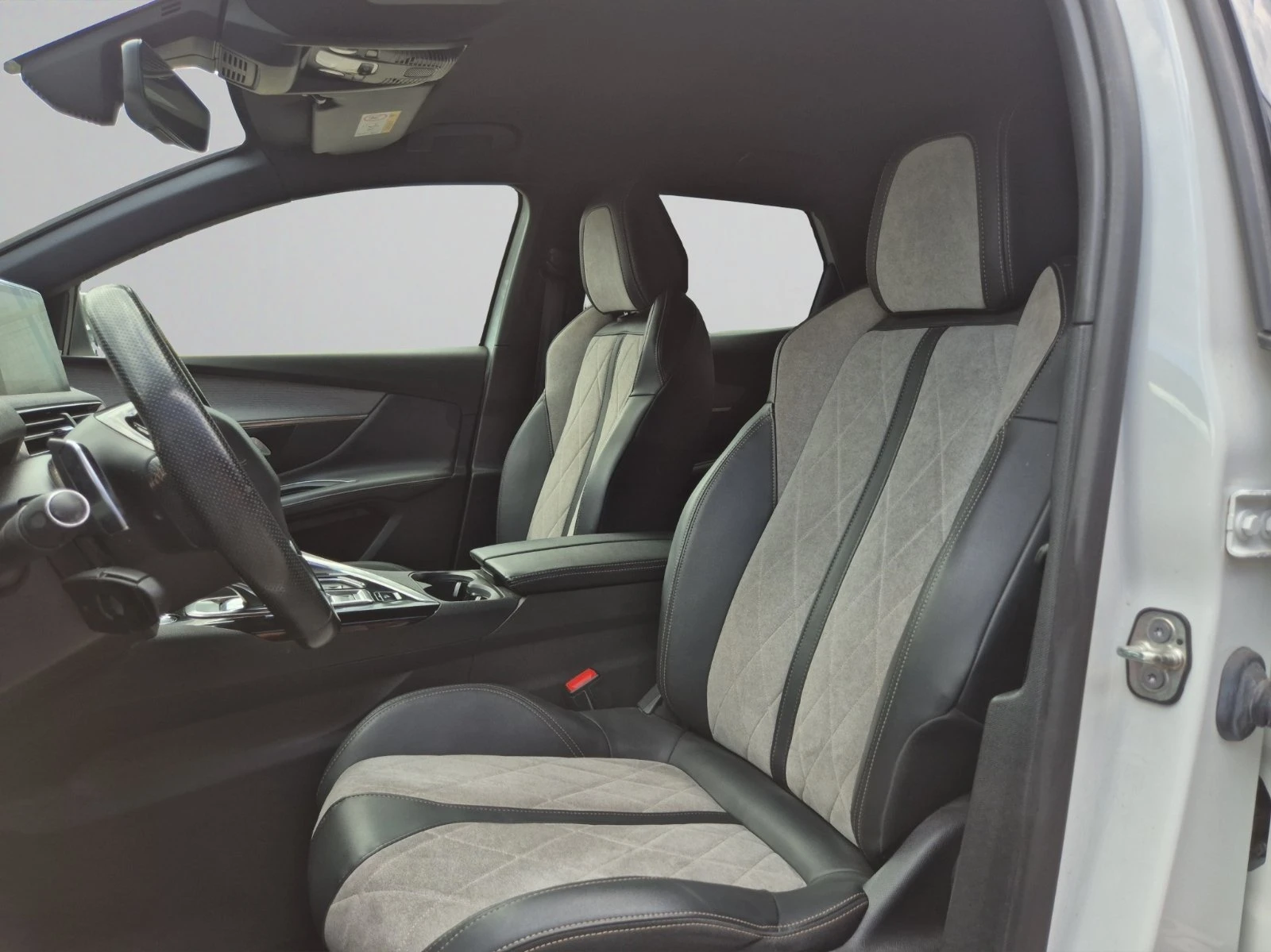 Peugeot 3008 NEW GT 1.6 PHEV 4WD 300 е-EAT8 EURO 6 - изображение 9