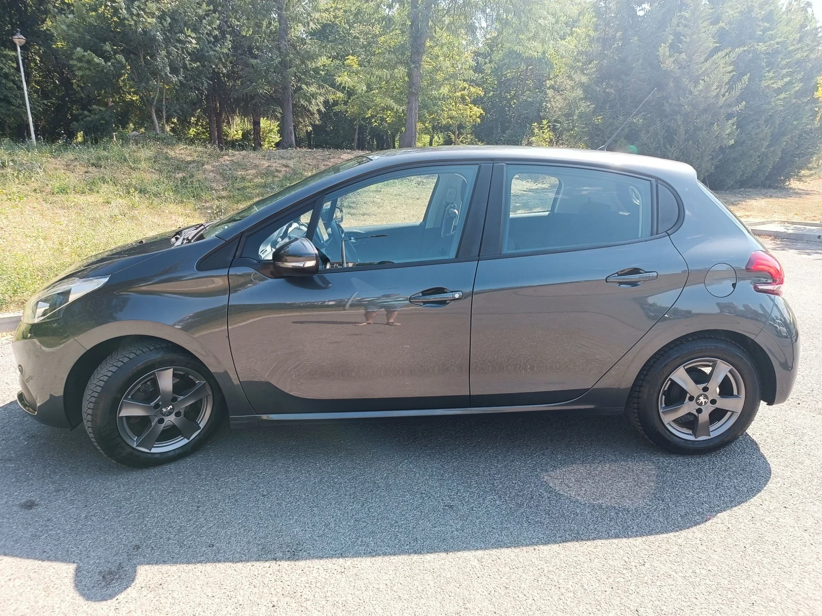 Peugeot 208  - изображение 8