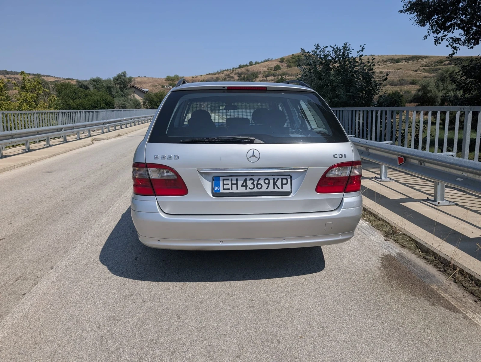 Mercedes-Benz E 220  - изображение 8