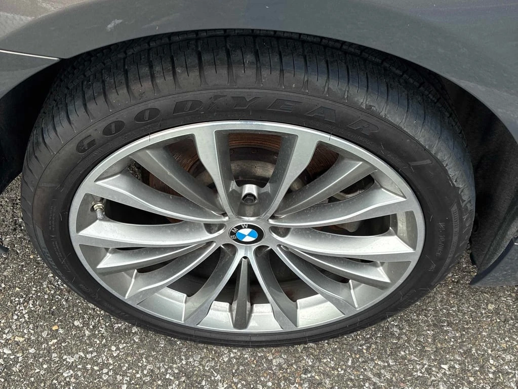 BMW 530 * 530i xDrive * CARFAX * БЕЗ ПЪРВОНАЧАЛНА ВНОСКА - изображение 10