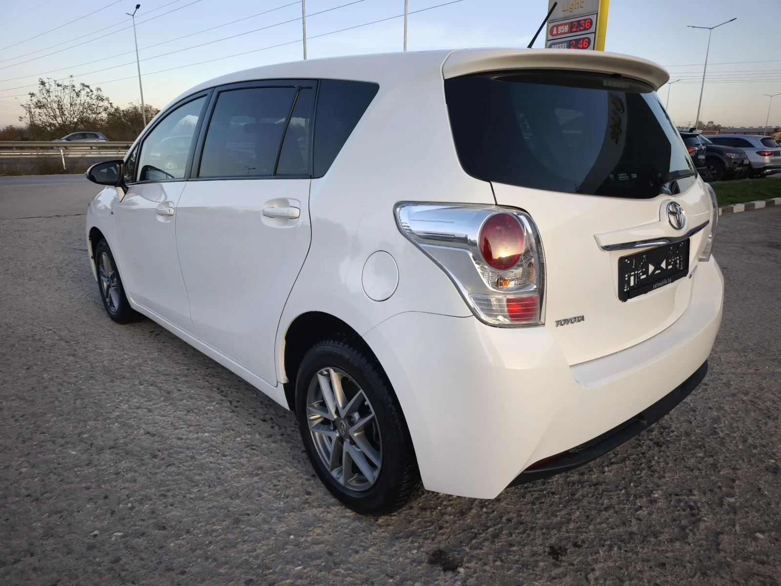 Toyota Verso 1.6i 132kc EVRO 6B FULL SERVICE IN TOYOTA  | Mobile.bg   5