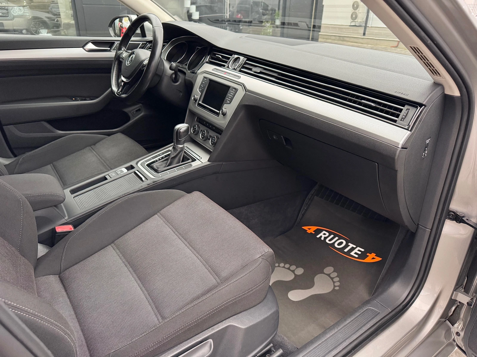 VW Passat 2.0TDi �������/���������/��������� | Mobile.bg � ����������� 10