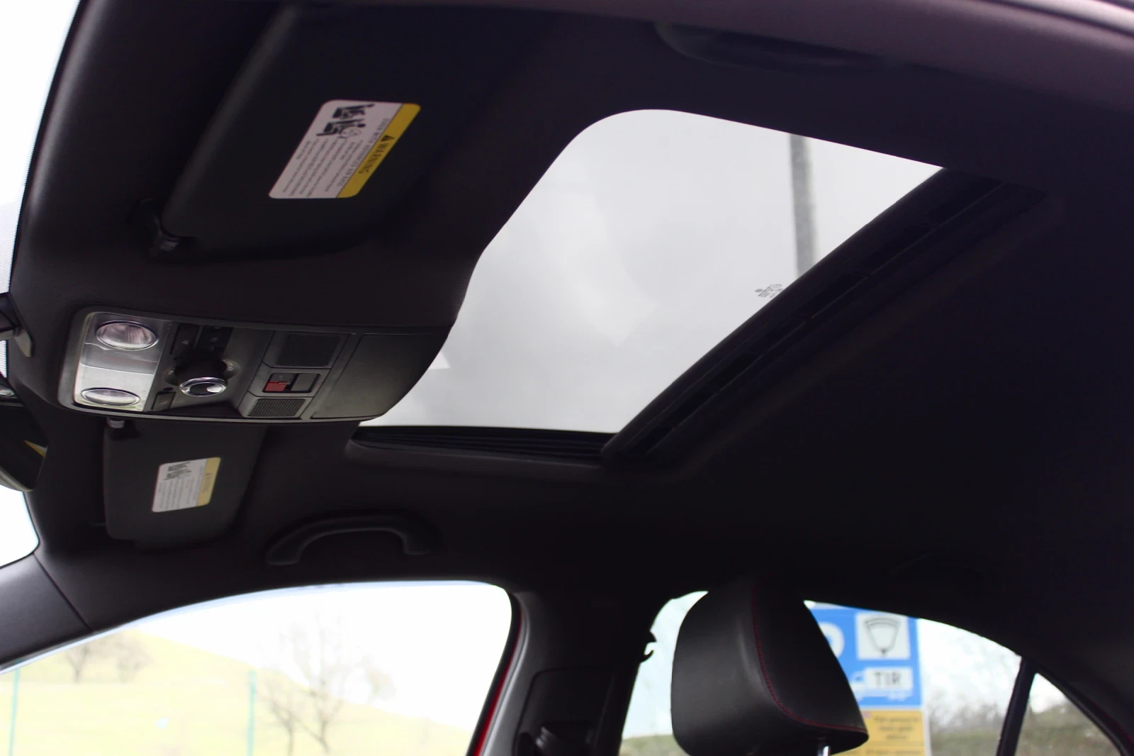 VW Golf VW Jetta GLI 2.0 TSI 211hp/DSG/99km/Keyless/TOP, снимка 11 - Автомобили и джипове - 53785510