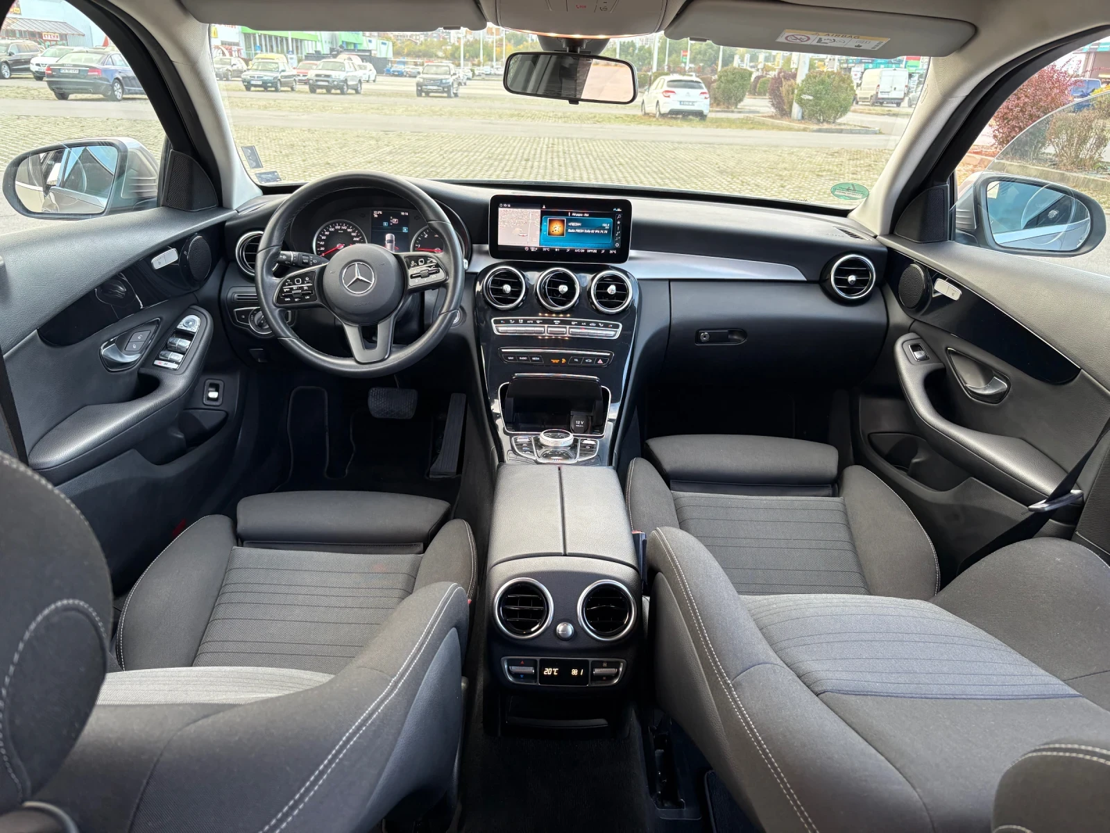 Mercedes-Benz C 200, снимка 12 - Автомобили и джипове - 54007802