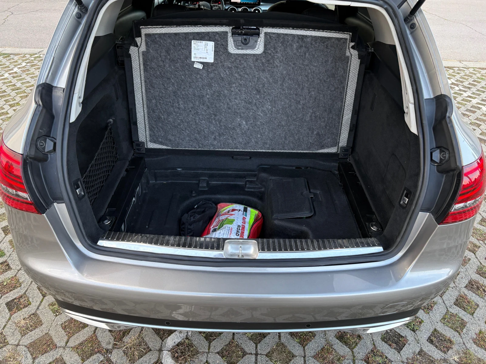 Mercedes-Benz C 200, снимка 9 - Автомобили и джипове - 54007802