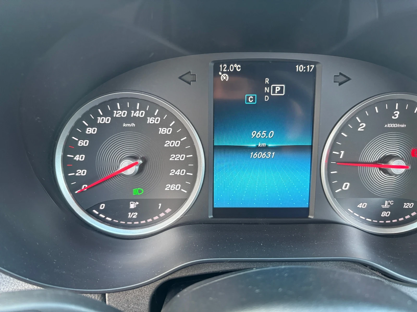 Mercedes-Benz C 200, снимка 10 - Автомобили и джипове - 54007802