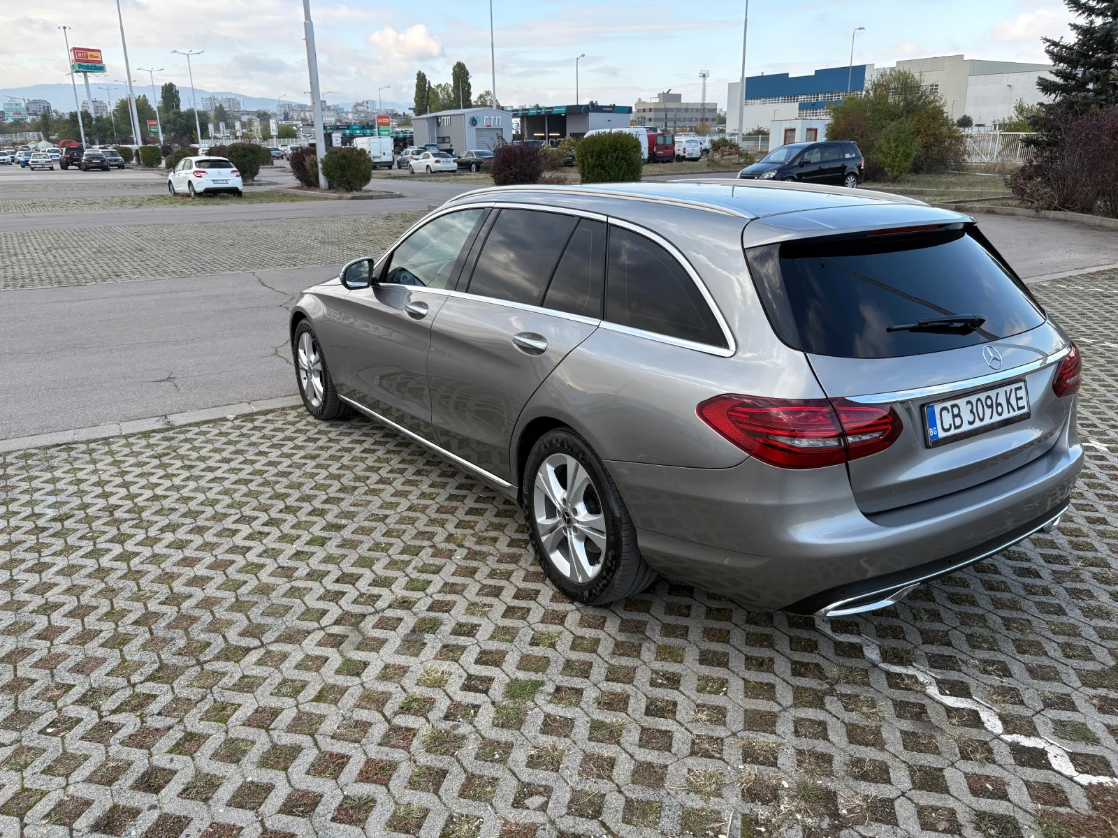 Mercedes-Benz C 200, снимка 3 - Автомобили и джипове - 54007802