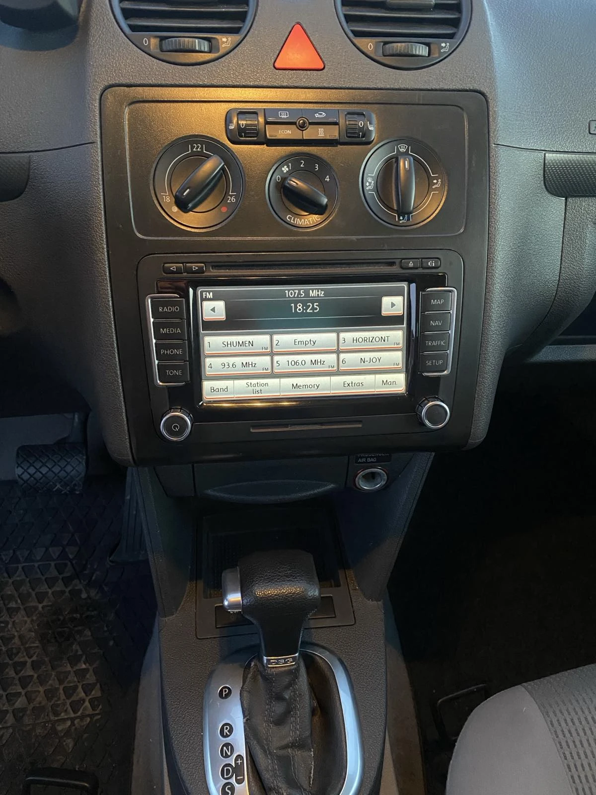 VW Caddy, снимка 14 - Автомобили и джипове - 54122041