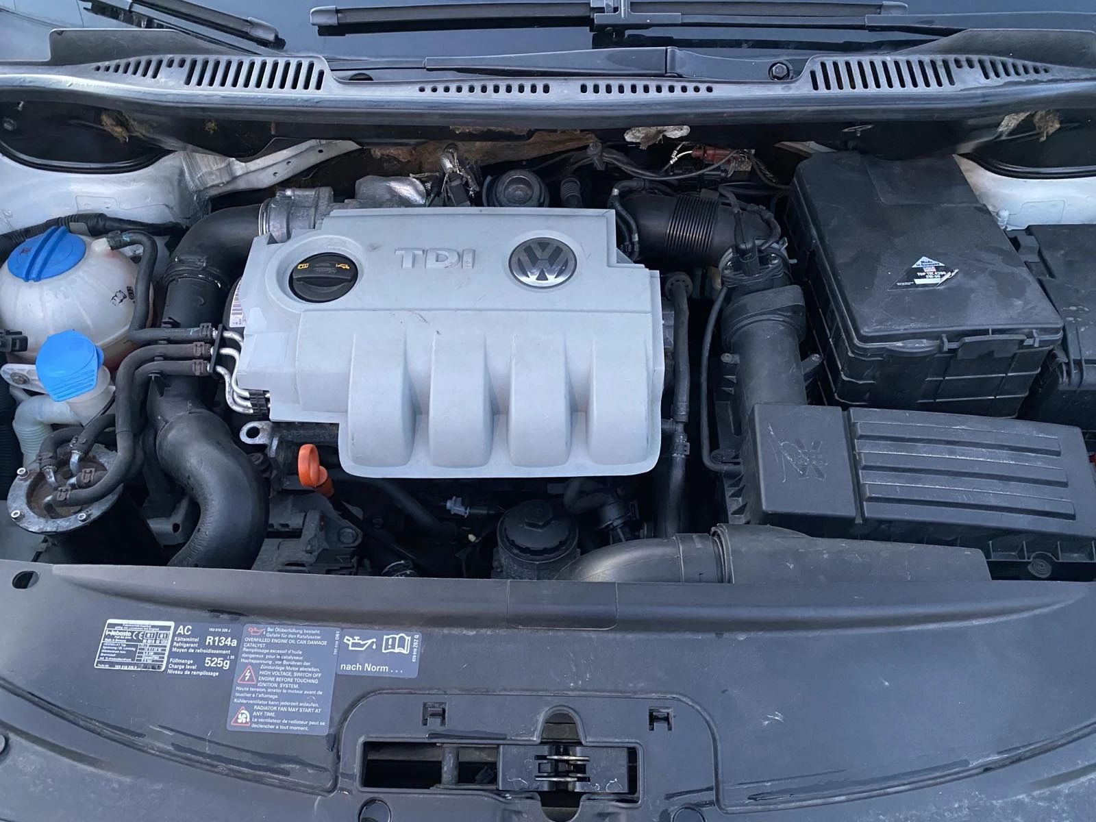 VW Caddy, снимка 11 - Автомобили и джипове - 54122041