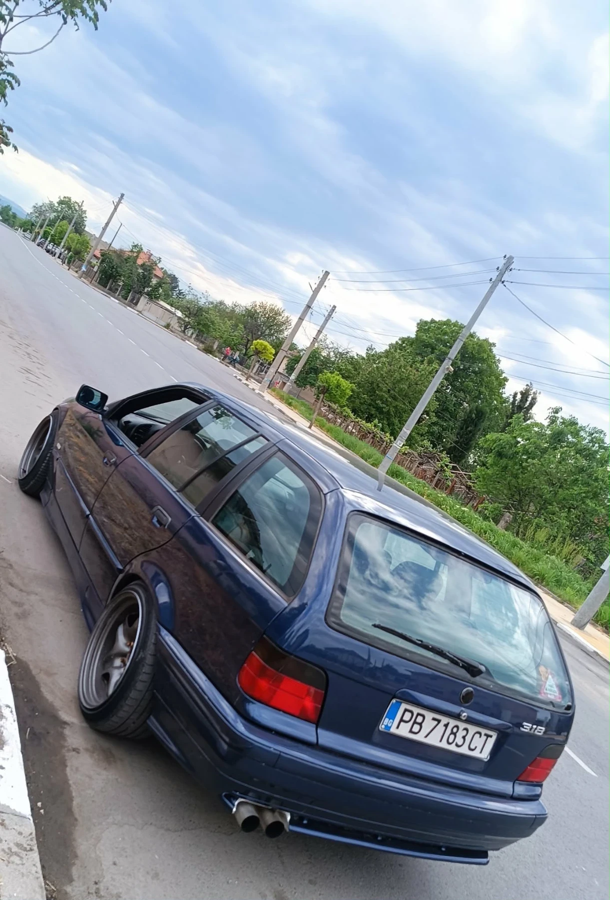 BMW 318 Touring, снимка 9 - Автомобили и джипове - 54743399