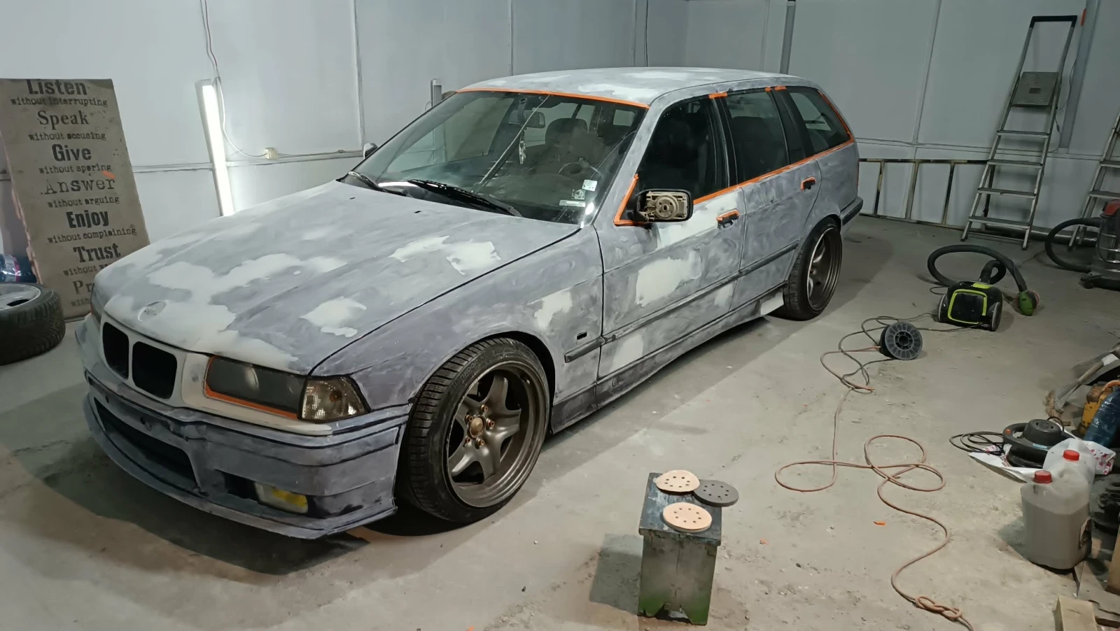 BMW 318 Touring, снимка 8 - Автомобили и джипове - 54743399