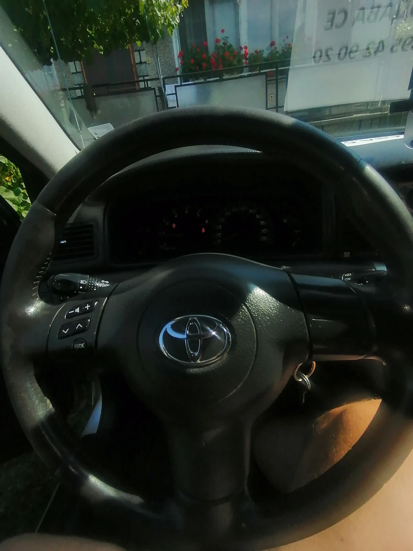 Toyota Corolla | Mobile.bg � ����������� 12