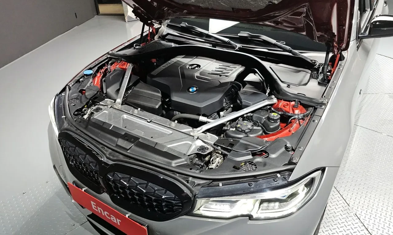 BMW 330 M-sport FULL, снимка 4 - Автомобили и джипове - 55926583