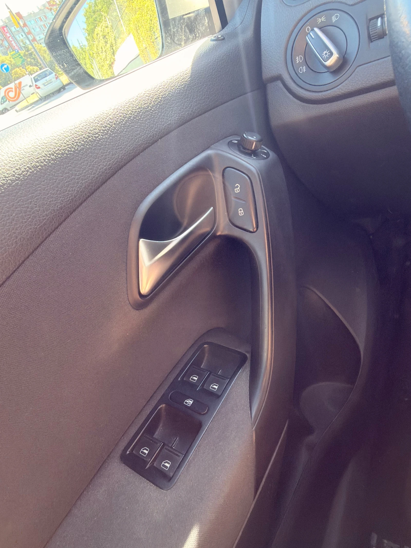 VW Polo, снимка 8 - Автомобили и джипове - 56009720