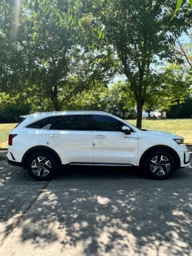 Kia Sorento Hybrid 6+ 1 4WD - 61000 лв. - 69665807 3