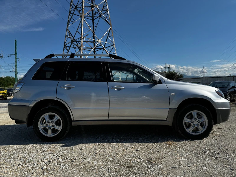 Mitsubishi Outlander 2.4 AWD / АВТОМАТ / ГАЗ / ИТАЛИЯ, снимка 10 - Автомобили и джипове - 45950913