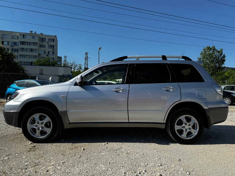 Mitsubishi Outlander 2.4 AWD / АВТОМАТ / ГАЗ / ИТАЛИЯ, снимка 9 - Автомобили и джипове - 45950913