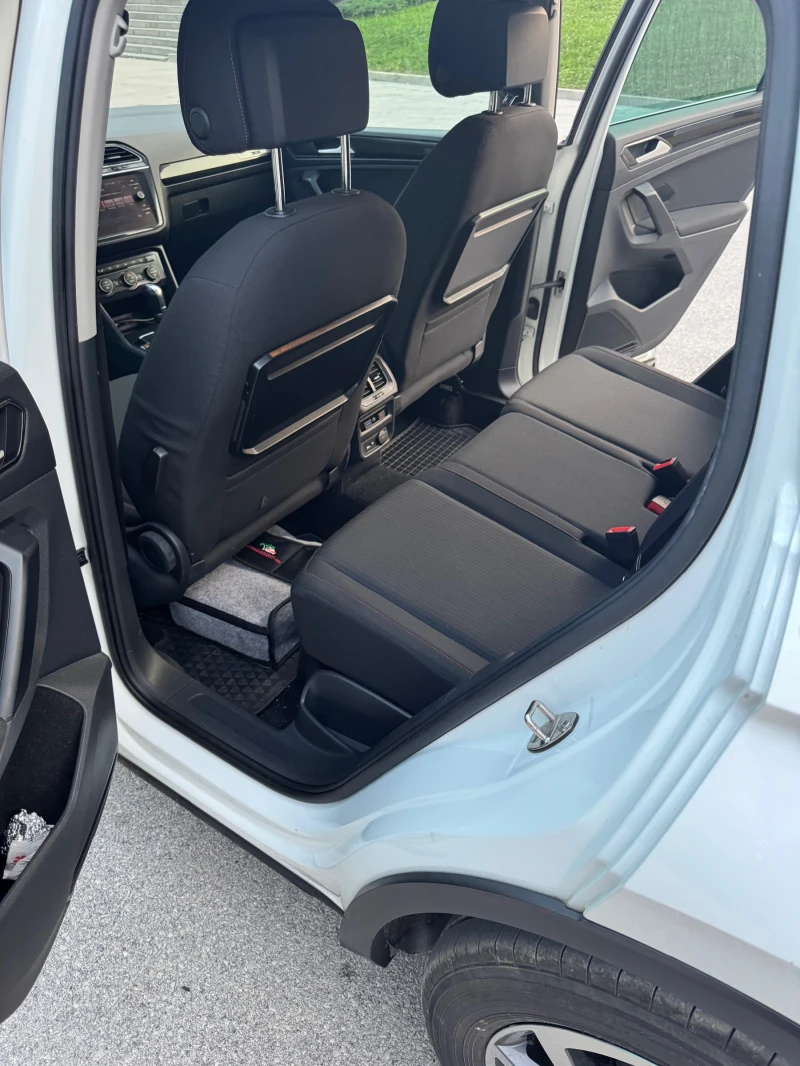 VW Tiguan 2.0 Diesel 4x4, снимка 8 - Автомобили и джипове - 52319784