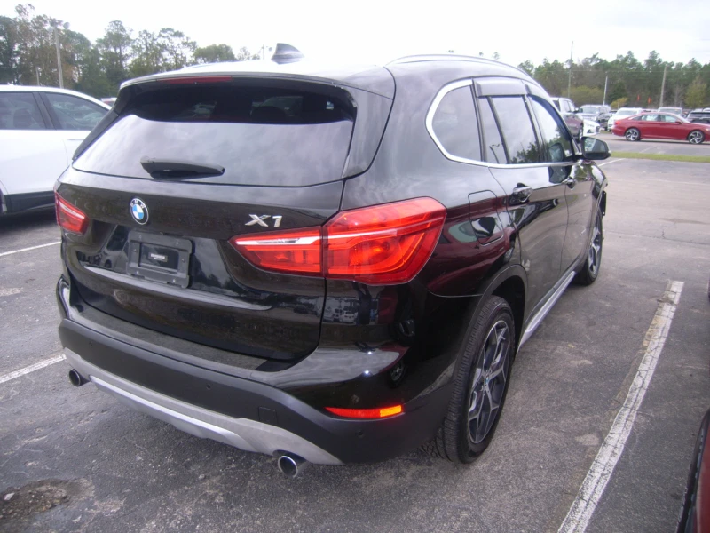 BMW X1 2018 BMW X1 Sports Activity Vehicle xDrive28i, снимка 3 - Автомобили и джипове - 48120263